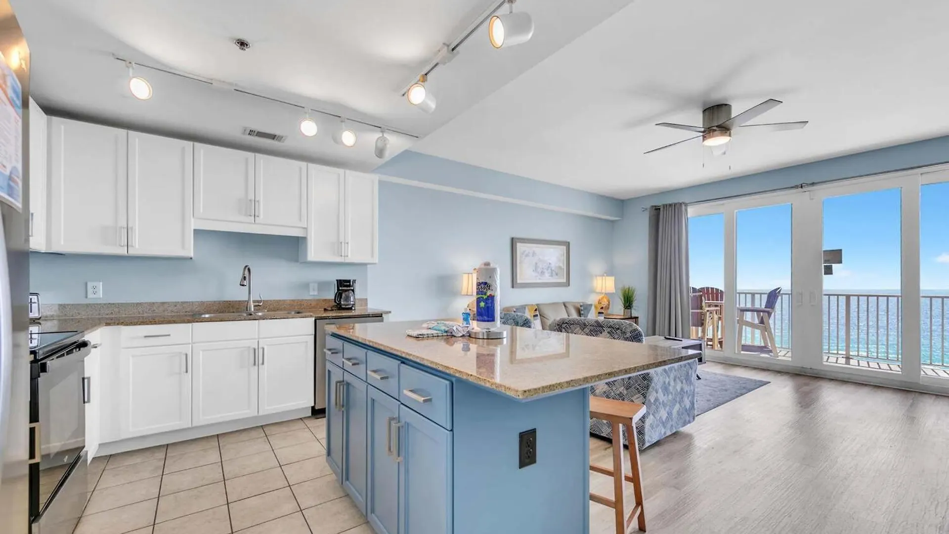 Laketown Wharf 1803 Panama City Beach Holiday home